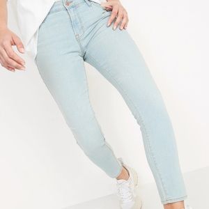 5/$20 Old Navy Size 2 Super skinny jeans